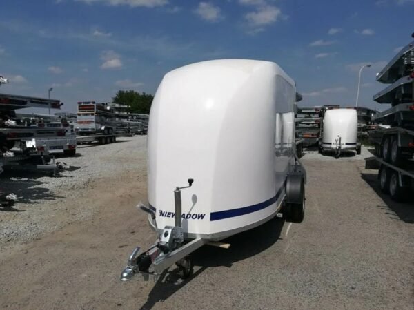 BBBB_65740718-a70b-47f8-8ed2-7c45140c3a0d.jpg Niewiadów Polyester-Transporter mit Seitentür und Laderampe