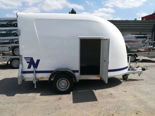BBB_bc63c413-ea3e-44a9-923d-7cf2f3dba845.jpg Niewiadów Polyester-Transporter mit Seitentür und Laderampe