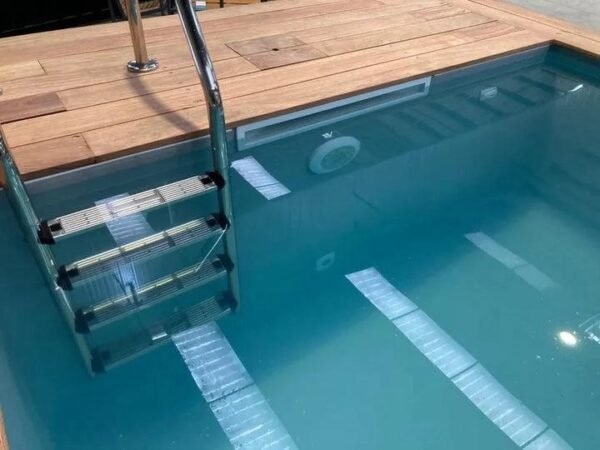 QZZ.jpg 6-Meter-Containerpool